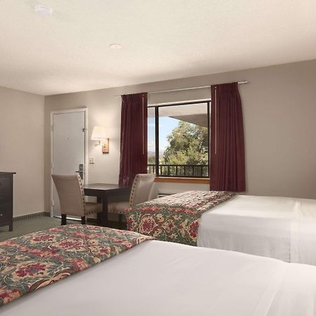 Days Inn By Wyndham Cortez Zewnętrze zdjęcie