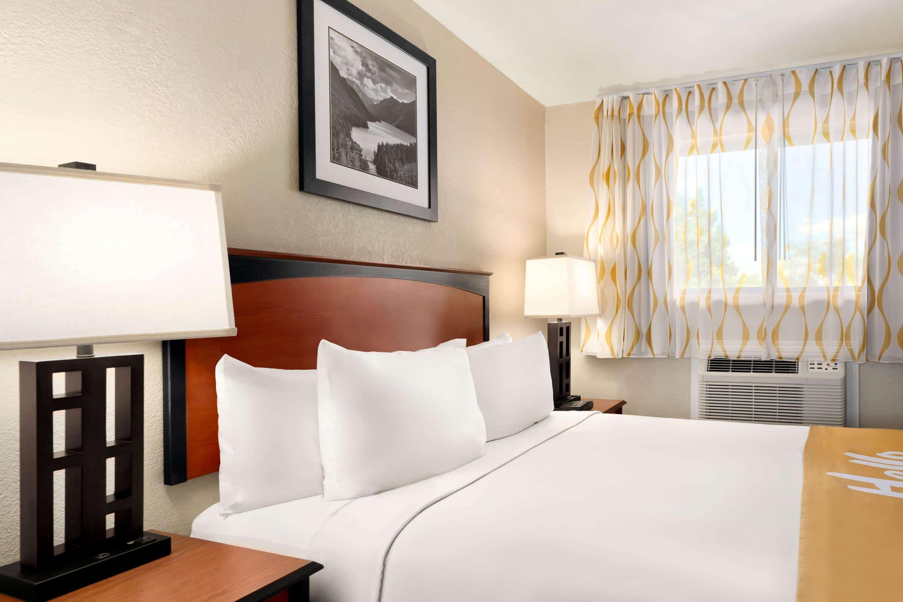 Days Inn By Wyndham Cortez Zewnętrze zdjęcie